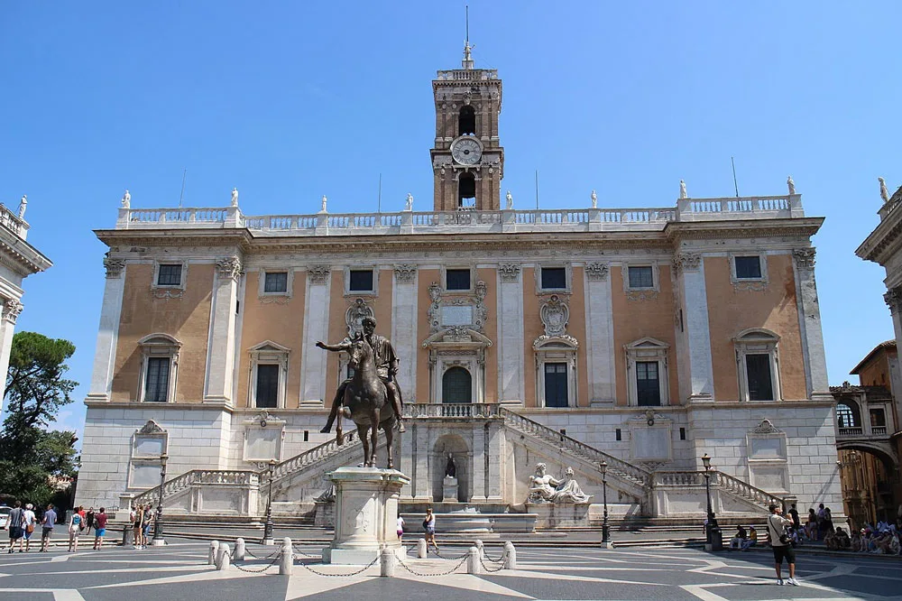Fachada de los museos capitolinos.